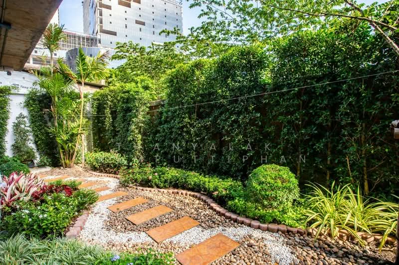 Le Crique Sukhumvit 64/2, Bangkok, Soi Sukhumvit 64/2, Bang Chak, Phra Khanong, Bangkok, 2 Bedrooms, 65 sqm, Condo For Sale, by Thanyalak Premputtiphan, 500473728 - DDproperty.com