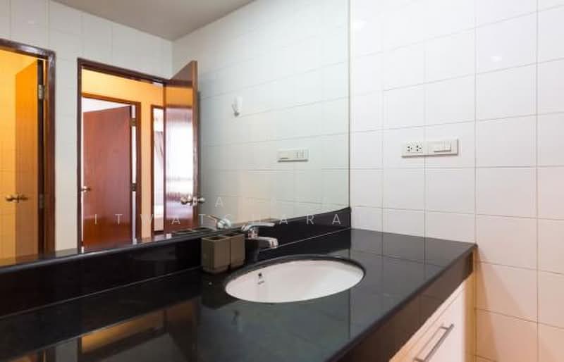 Elephant Tower, Bangkok, 3300 Phahonyothin Road, Chatuchak, Chatuchak, Bangkok, 2 Bedrooms, 65 sqm, Condo For Rent, by Tanapat Jitwatcharakomol, 500473732 - DDproperty.com
