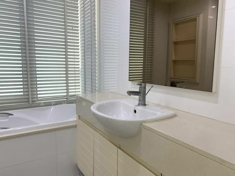 Siri Residence, Bangkok, 21 Soi Sukhumvit 24, Khong Tan, Khlong Toei, Bangkok, 1 Bedroom, 60 sqm, Condo For Rent, by Natrinee Aphirachatanon, 500473750 - DDproperty.com