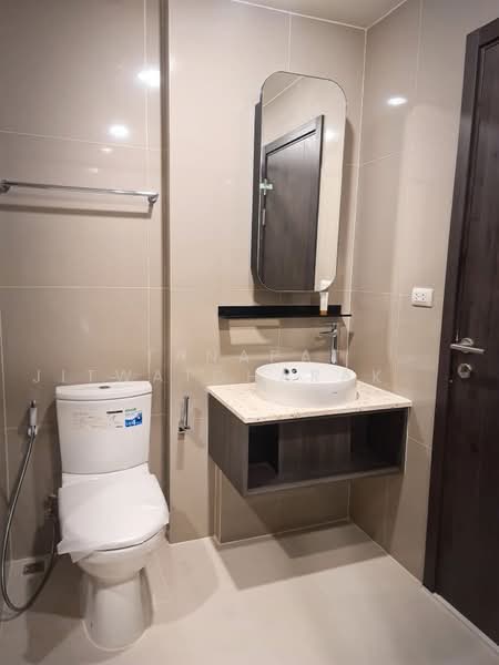 XT Huaikhwang, Bangkok, 244 Ratchadaphisek Road, Huai Khwang, Bangkok, 1 Bedroom, 35 sqm, Condo For Rent, by Tanapat Jitwatcharakomol, 500473756 - DDproperty.com