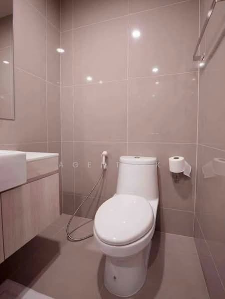Noble Recole, Bangkok, 77 Soi Sukhumvit 19 Sukhumvit Road, Khlongtoei Nua, Watthana, Bangkok, 1 Bedroom, 35 sqm, Condo For Rent, by Agentbkk, 500473763 - DDproperty.com
