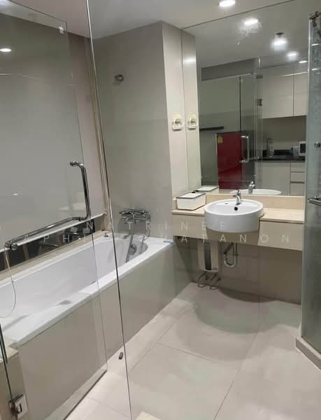 The Rajdamri, Bangkok, Ratchadamri Road, Lumphini, Pathum Wan, Bangkok, 1 Bedroom, 45 sqm, Condo For Rent, by Natrinee Aphirachatanon, 500473766 - DDproperty.com