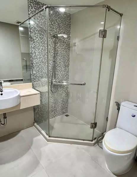 The Rajdamri, Bangkok, Ratchadamri Road, Lumphini, Pathum Wan, Bangkok, 1 Bedroom, 45 sqm, Condo For Rent, by Natrinee Aphirachatanon, 500473766 - DDproperty.com