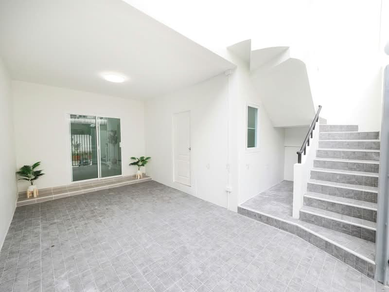 ขายราคาพิเศษ ทาวน์โฮม 3 ชั้น 23.2 ตร.ว. ม.บำรุงวงศ์ 5ห้องนอน 4ห้องน้ำ บ้านสวยมาก ฟังชั่นบ้านดีเยี่ยม, นนทบุรี, ปลายบาง, บางกรวย, นนทบุรี, 250 ตร.ม., ทาวน์เฮ้าส์ ขาย, โดย วิภา รุ่งธุระ, 500473770 - DDproperty.com