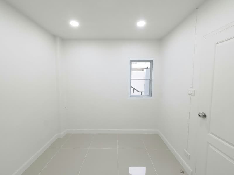 ขายราคาพิเศษ ทาวน์โฮม 3 ชั้น 23.2 ตร.ว. ม.บำรุงวงศ์ 5ห้องนอน 4ห้องน้ำ บ้านสวยมาก ฟังชั่นบ้านดีเยี่ยม, Nonthaburi, ปลายบาง, Plai Bang, Bang Kruai, Nonthaburi, 5 Bedrooms, 250 sqm, Townhouse For Sale, by wipa รุ่งธุระ, 500473770 - DDproperty.com