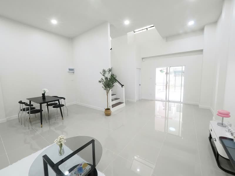 ขายราคาพิเศษ ทาวน์โฮม 3 ชั้น 23.2 ตร.ว. ม.บำรุงวงศ์ 5ห้องนอน 4ห้องน้ำ บ้านสวยมาก ฟังชั่นบ้านดีเยี่ยม, นนทบุรี, ปลายบาง, บางกรวย, นนทบุรี, 250 ตร.ม., ทาวน์เฮ้าส์ ขาย, โดย วิภา รุ่งธุระ, 500473770 - DDproperty.com