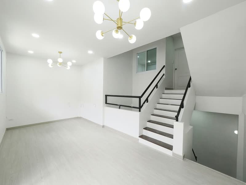 ขายราคาพิเศษ ทาวน์โฮม 3 ชั้น 23.2 ตร.ว. ม.บำรุงวงศ์ 5ห้องนอน 4ห้องน้ำ บ้านสวยมาก ฟังชั่นบ้านดีเยี่ยม, นนทบุรี, ปลายบาง, บางกรวย, นนทบุรี, 250 ตร.ม., ทาวน์เฮ้าส์ ขาย, โดย วิภา รุ่งธุระ, 500473770 - DDproperty.com