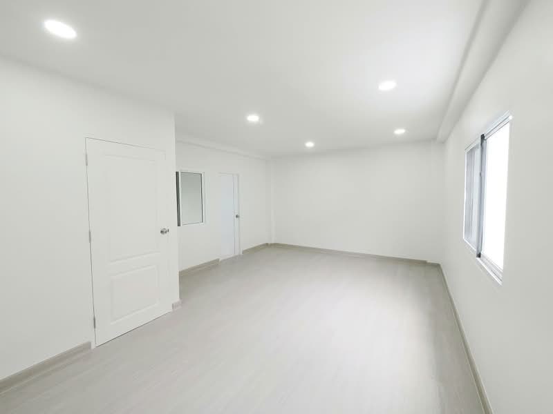 ขายราคาพิเศษ ทาวน์โฮม 3 ชั้น 23.2 ตร.ว. ม.บำรุงวงศ์ 5ห้องนอน 4ห้องน้ำ บ้านสวยมาก ฟังชั่นบ้านดีเยี่ยม, นนทบุรี, ปลายบาง, บางกรวย, นนทบุรี, 250 ตร.ม., ทาวน์เฮ้าส์ ขาย, โดย วิภา รุ่งธุระ, 500473770 - DDproperty.com