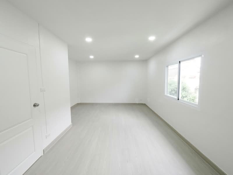 ขายราคาพิเศษ ทาวน์โฮม 3 ชั้น 23.2 ตร.ว. ม.บำรุงวงศ์ 5ห้องนอน 4ห้องน้ำ บ้านสวยมาก ฟังชั่นบ้านดีเยี่ยม, Nonthaburi, ปลายบาง, Plai Bang, Bang Kruai, Nonthaburi, 5 Bedrooms, 250 sqm, Townhouse For Sale, by wipa รุ่งธุระ, 500473770 - DDproperty.com