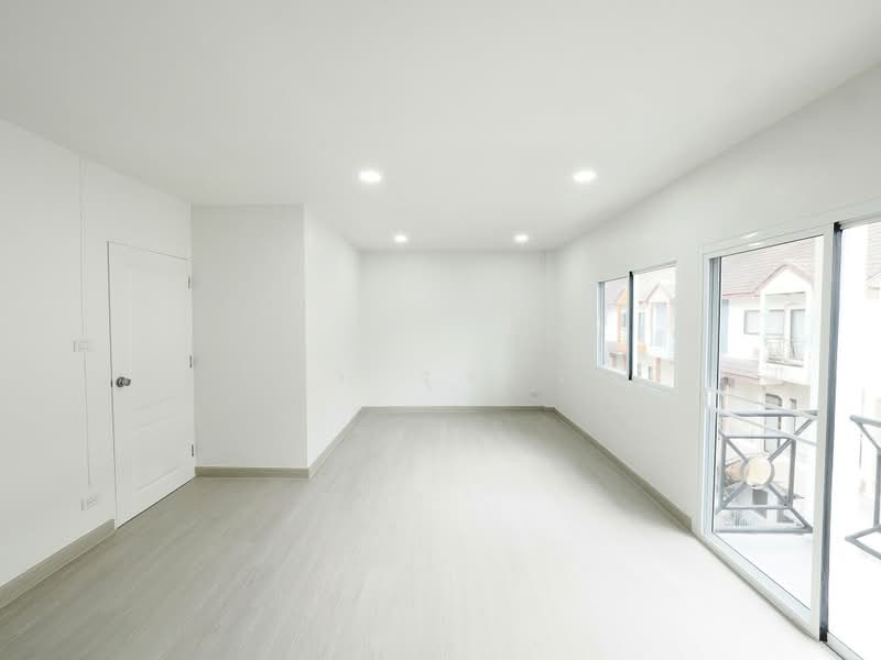 ขายราคาพิเศษ ทาวน์โฮม 3 ชั้น 23.2 ตร.ว. ม.บำรุงวงศ์ 5ห้องนอน 4ห้องน้ำ บ้านสวยมาก ฟังชั่นบ้านดีเยี่ยม, นนทบุรี, ปลายบาง, บางกรวย, นนทบุรี, 250 ตร.ม., ทาวน์เฮ้าส์ ขาย, โดย วิภา รุ่งธุระ, 500473770 - DDproperty.com