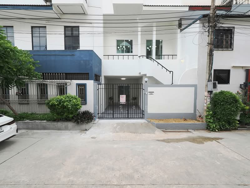 ขายราคาพิเศษ ทาวน์โฮม 3 ชั้น 23.2 ตร.ว. ม.บำรุงวงศ์ 5ห้องนอน 4ห้องน้ำ บ้านสวยมาก ฟังชั่นบ้านดีเยี่ยม, นนทบุรี, ปลายบาง, บางกรวย, นนทบุรี, 250 ตร.ม., ทาวน์เฮ้าส์ ขาย, โดย วิภา รุ่งธุระ, 500473770 - DDproperty.com