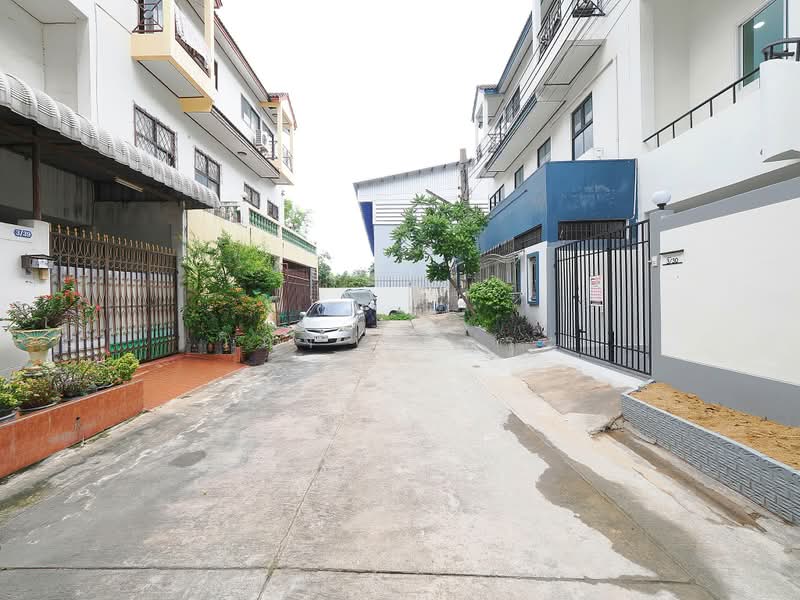 ขายราคาพิเศษ ทาวน์โฮม 3 ชั้น 23.2 ตร.ว. ม.บำรุงวงศ์ 5ห้องนอน 4ห้องน้ำ บ้านสวยมาก ฟังชั่นบ้านดีเยี่ยม, Nonthaburi, ปลายบาง, Plai Bang, Bang Kruai, Nonthaburi, 5 Bedrooms, 250 sqm, Townhouse For Sale, by wipa รุ่งธุระ, 500473770 - DDproperty.com