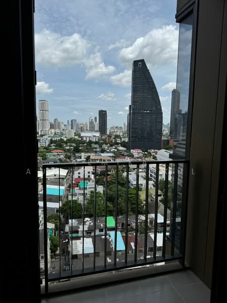 Oka Haus Sukhumvit 36 : โอกะ เฮ้าส์ สุขุมวิท 36, กรุงเทพ, 3399 ถนนพระรามที่ ๔, คลองตัน, คลองเตย, กรุงเทพ, 35 ตร.ม., คอนโด ให้เช่า, โดย Pemika Aukkaraleekul, 500473781 - DDproperty.com