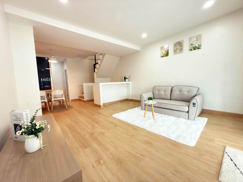 Suanluang Ville 5, Bangkok, 191 Soi Chaloem Phra Kiat Ratchakan Thi 9, Dok Mai, Prawet, Bangkok, 2 Bedrooms, 90 sqm, Townhouse For Sale, by ปุณณภา นารานนทชัย, 500473788 - DDproperty.com