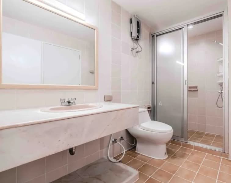 D.S. Tower 1 Sukhumvit 33, Bangkok, Soi Phrom Chit, Khlong Tan Nua, Watthana, Bangkok, 3 Bedrooms, 236 sqm, Condo For Rent, by Accom Asia, 500473808 - DDproperty.com