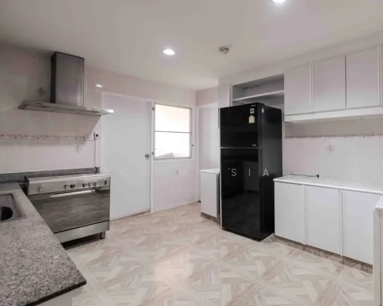 D.S. Tower 1 Sukhumvit 33, Bangkok, Soi Phrom Chit, Khlong Tan Nua, Watthana, Bangkok, 3 Bedrooms, 236 sqm, Condo For Rent, by Accom Asia, 500473808 - DDproperty.com