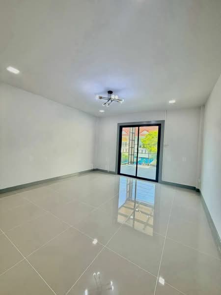 หมู่บ้านพุทธชาด, Nonthaburi, Bang Rak Pattana, Bang Bua Thong, Nonthaburi, 4 Bedrooms, 70 sqm, Townhouse For Sale, by สรภพ ยอดไชย (สีฝุ่น), 500473851 - DDproperty.com