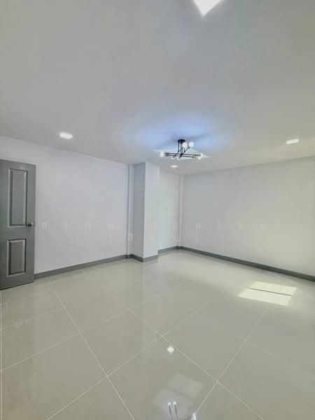 หมู่บ้านพุทธชาด, Nonthaburi, Bang Rak Pattana, Bang Bua Thong, Nonthaburi, 4 Bedrooms, 70 sqm, Townhouse For Sale, by สรภพ ยอดไชย (สีฝุ่น), 500473851 - DDproperty.com
