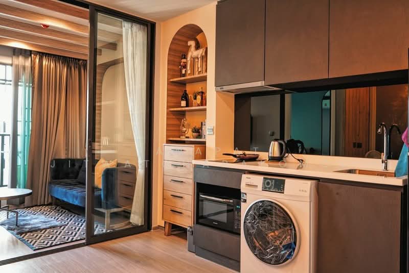 Life Phahon-Ladprao, Bangkok, 996 Phahonyothin Road, Jom Phon, Chatuchak, Bangkok, 1 Bedroom, 35 sqm, Condo For Rent, by Tanapat Jitwatcharakomol, 500473908 - DDproperty.com