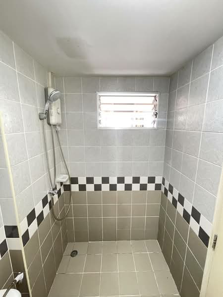 Lumpini Condo Town Rattanathibet, Nonthaburi, Soi Rattanathibet 26, Rattanathibet Road, Bang Kra So, Muang Nonthaburi, Nonthaburi, 1 Bedroom, 28 sqm, Condo For Sale, by Rinrada Saelee, 500473945 - DDproperty.com