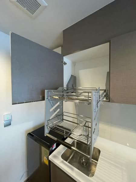 Life Ladprao Valley, Bangkok, Phaholyothin Road, Jom Phon, Chatuchak, Bangkok, 1 Bedroom, 30 sqm, Condo For Rent, by Tanapat Jitwatcharakomol, 500473951 - DDproperty.com