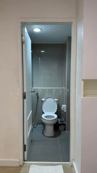 Condo One Sukhumvit 52, Bangkok, 88 Sukhumvit 52, Phra Kanong, Khlong Toei, Bangkok, 1 Bedroom, 50 sqm, Condo For Rent, by Thanyalak Premputtiphan, 500474021 - DDproperty.com