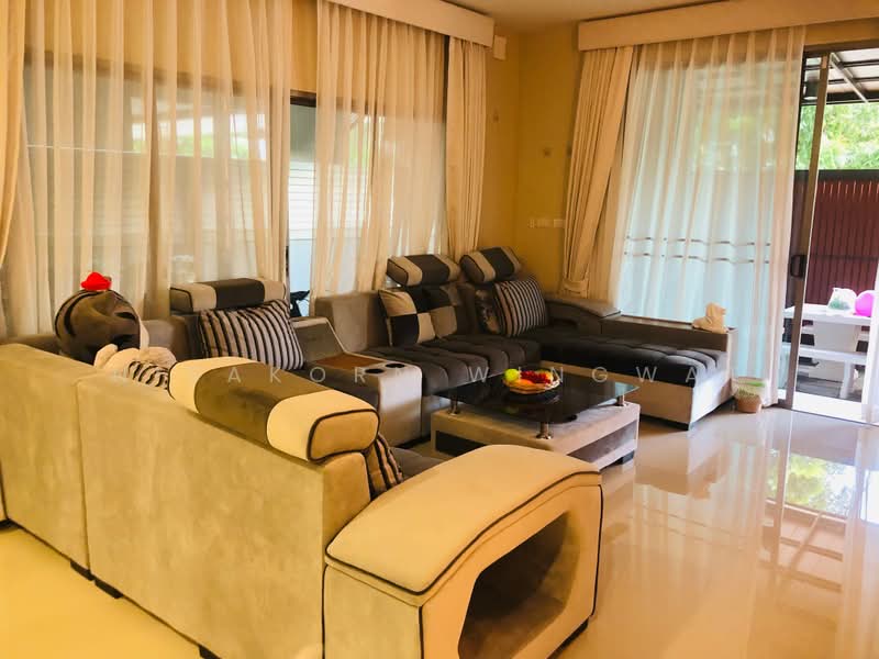 Perfect Place Sukhumvit 77-Suvarnabhumi, Samut Prakan, Lat Krabang Road, Rachathewa, Bang Plee, Samut Prakan, 4 Bedrooms, 200 sqm, Single Detached House For Rent, by Nisakorn Wingwat, 500474030 - DDproperty.com