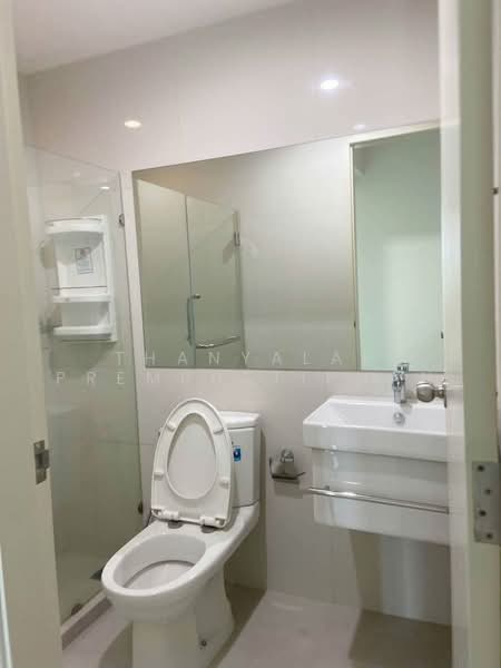 Life Asoke, Bangkok, Asoke-Dindang Road, Bang Kapi, Huai Khwang, Bangkok, 1 Bedroom, 29 sqm, Condo For Rent, by Thanyalak Premputtiphan, 500474032 - DDproperty.com