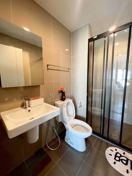 The Base Phetchaburi-Thonglor, Bangkok, Phetchaburi Rd, Bang Kapi, Huai Khwang, Bangkok, 1 Bedroom, 40 sqm, Condo For Rent, by Chanon Phangchienghien, 500474037 - DDproperty.com