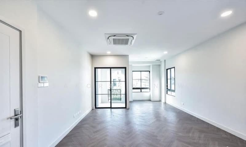 Nantawan Pinklao-Kanchana, Bangkok, 99 Asawaphichet Road, Bang Ra Mat, Taling Chan, Bangkok, 4 Bedrooms, 304 sqm, Single Detached House For Rent, by Nisakorn Wingwat, 500474092 - DDproperty.com