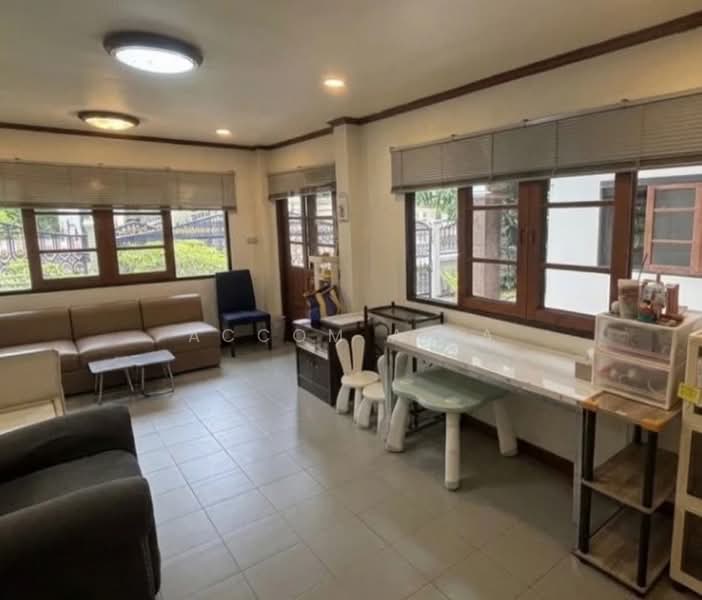 Baan Phakamas, Bangkok, Soi Moobaan Phakamas, Suan Luang, Bangkok, 4 Bedrooms, 350 sqm, Single Detached House For Sale, by Accom Asia, 500474146 - DDproperty.com