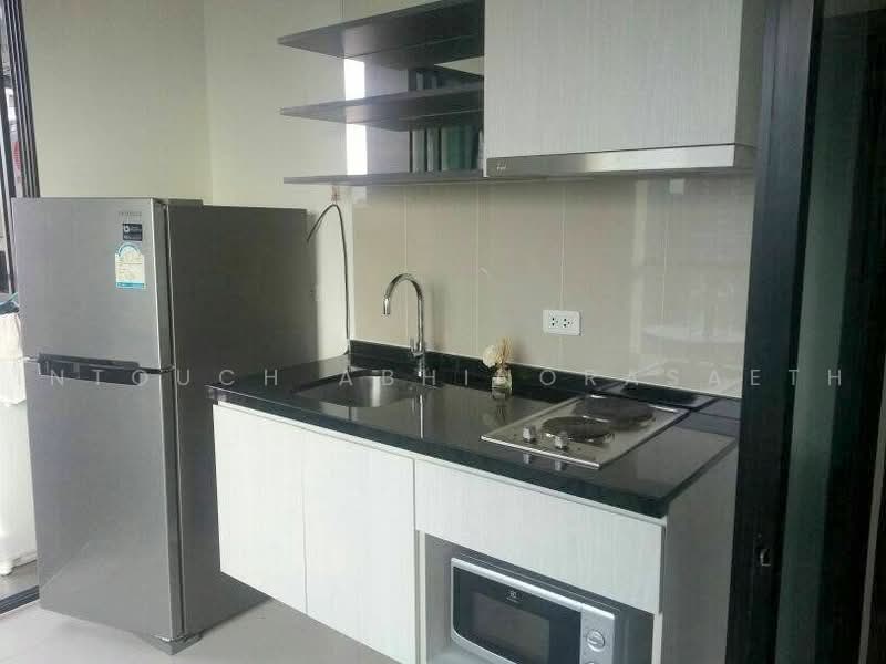The Base Park East Sukhumvit 77, Bangkok, 99 Soi Pridi Banomyong 2, Phra Kanong Nua, Watthana, Bangkok, 1 Bedroom, 30 sqm, Condo For Sale, by Intouch Abhinorasaeth, 500474187 - DDproperty.com