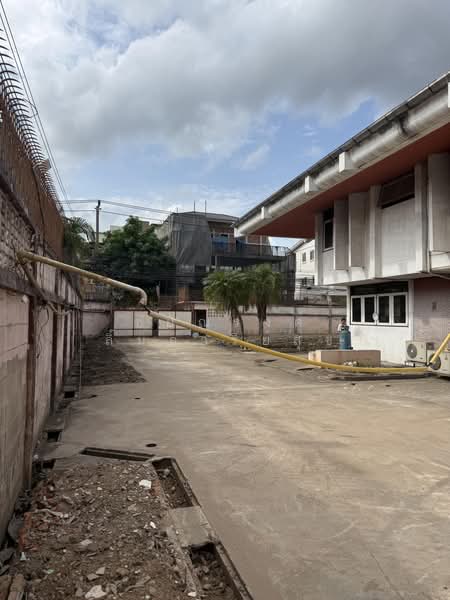 Land with Existing Building for Rent | Sukhumvit 71 | 253.4 Sq.Wah, Bangkok, สุขุมวิท 71, Khlong Tan Nua, Watthana, Bangkok, , 1,012 sqm, Land For Rent, by ชัยณรงค์ ลิ้มอารีย์สุข, 500474200 - DDproperty.com