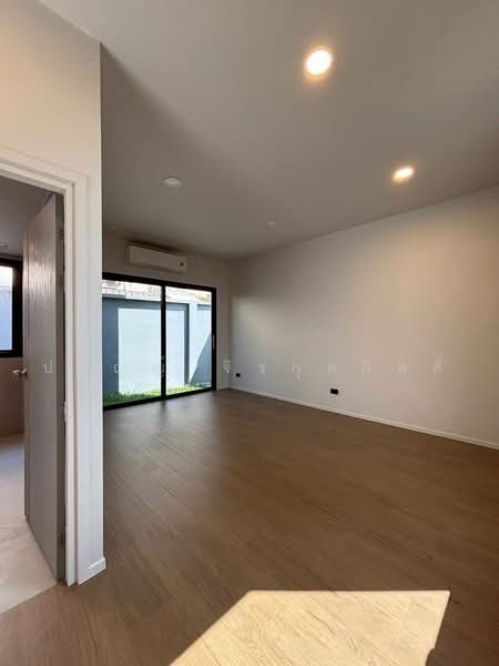 ทวีวัฒนา กรุงเทพ, Bangkok, Thawi Watthana, Bangkok, 3 Bedrooms, 350 sqm, Single Detached House For Sale, by ปริญญ์ จิรกุลกิตติ์, 500474251 - DDproperty.com