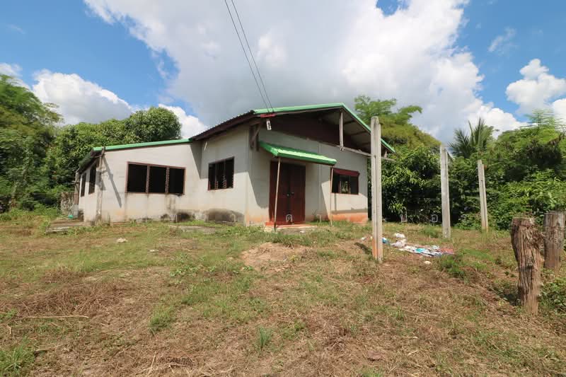Renovator's Dream! Land & Home For Sale, Pa Kho, Udon Thani, Kut Chap, Udon Thani, 2 Bedrooms, 165 sqm, Single Detached House For Sale, by วีรภัทรา ดาร์เปอร์, 500474297 - DDproperty.com
