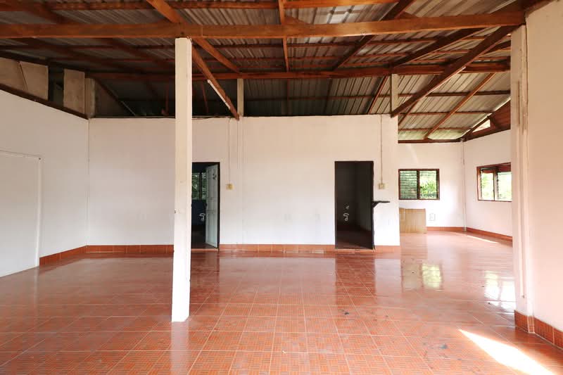 Renovator's Dream! Land & Home For Sale, Pa Kho, Udon Thani, Kut Chap, Udon Thani, 2 Bedrooms, 165 sqm, Single Detached House For Sale, by วีรภัทรา ดาร์เปอร์, 500474297 - DDproperty.com