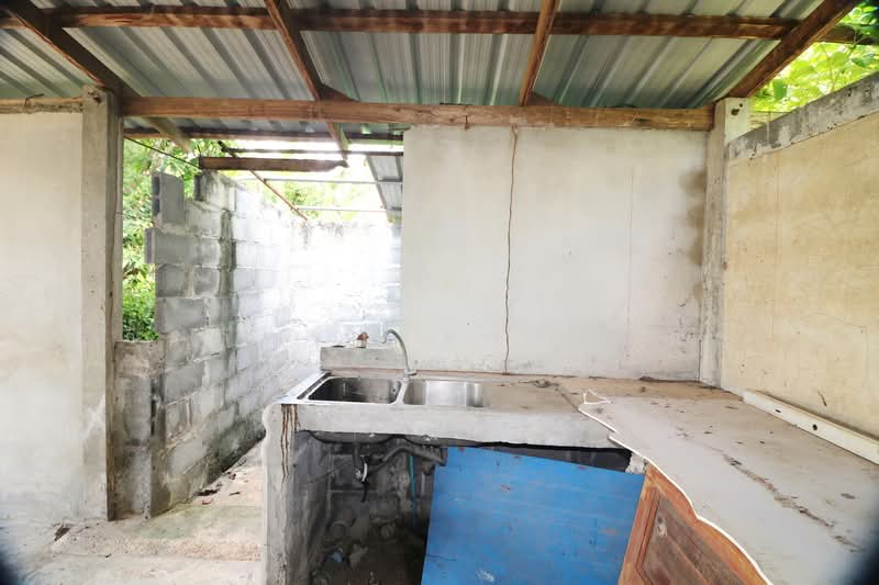 Renovator's Dream! Land & Home For Sale, Pa Kho, Udon Thani, Kut Chap, Udon Thani, 2 Bedrooms, 165 sqm, Single Detached House For Sale, by วีรภัทรา ดาร์เปอร์, 500474297 - DDproperty.com