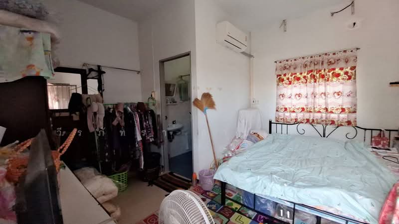 2 Houses on 1 Rai Land for Sale Udon Thani, Thailand, Udon Thani, Mak Khaeng, Muang Udon Thani, Udon Thani, 8 Bedrooms, 210 sqm, Semi-Detached House (Twin House) For Sale, by วีรภัทรา ดาร์เปอร์, 500474316 - DDproperty.com