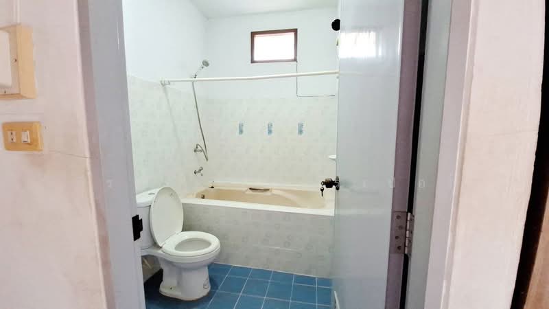 ขายบ้าน 2หลัง บนที่ดิน 1ไร่+อุดรธานี- โอกาสการลงทุนสุดพิเศษ, อุดรธานี, หมากแข้ง, เมืองอุดรธานี, อุดรธานี, 210 ตร.ม., บ้านแฝด ขาย, โดย วีรภัทรา ดาร์เปอร์, 500474316 - DDproperty.com
