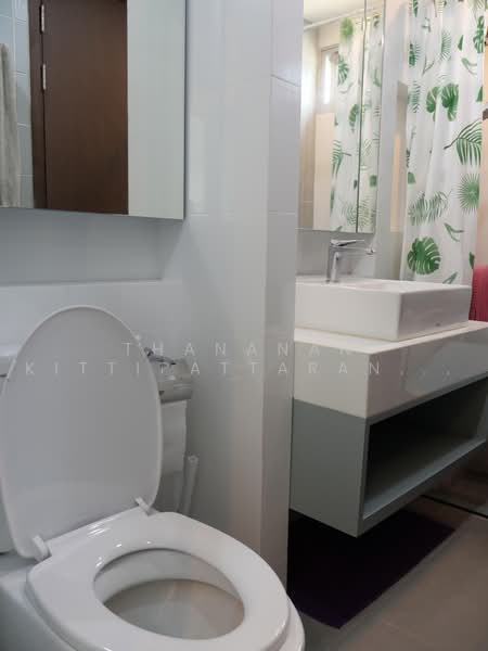 Rhythm Sathorn-Narathiwas, Bangkok, 651 Naradhiwas Rajanagarindra Road, Thung Maha Mek, Sathon, Bangkok, 2 Bedrooms, 47 sqm, Condo For Rent, by Thananan Kittipattarangkul, 500474322 - DDproperty.com