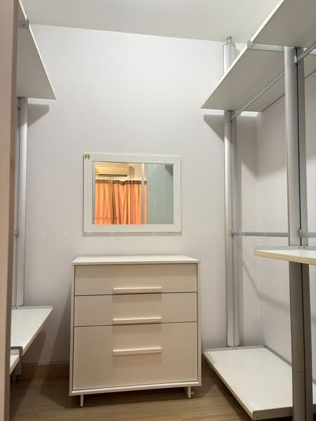 The Parkland Srinakarin, Samut Prakan, 577 Tambon Samrong Nua, Samrong Nua, Muang Samut Prakarn, Samut Prakan, 1 Bedroom, 40 sqm, Condo For Sale, by ธนพล สุธรรมา, 500474337 - DDproperty.com