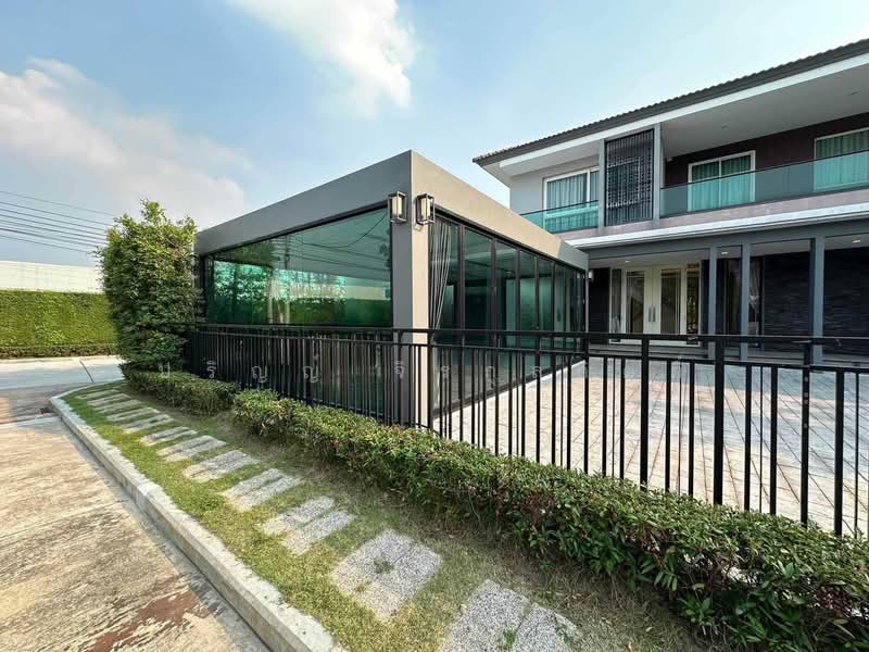 The Grand Pinklao, Bangkok, 594 Borommaratchachonnani Road, Sala Thammasop, Thawi Watthana, Bangkok, 3 Bedrooms, 400 sqm, Single Detached House For Sale, by ปริญญ์ จิรกุลกิตติ์, 500474338 - DDproperty.com