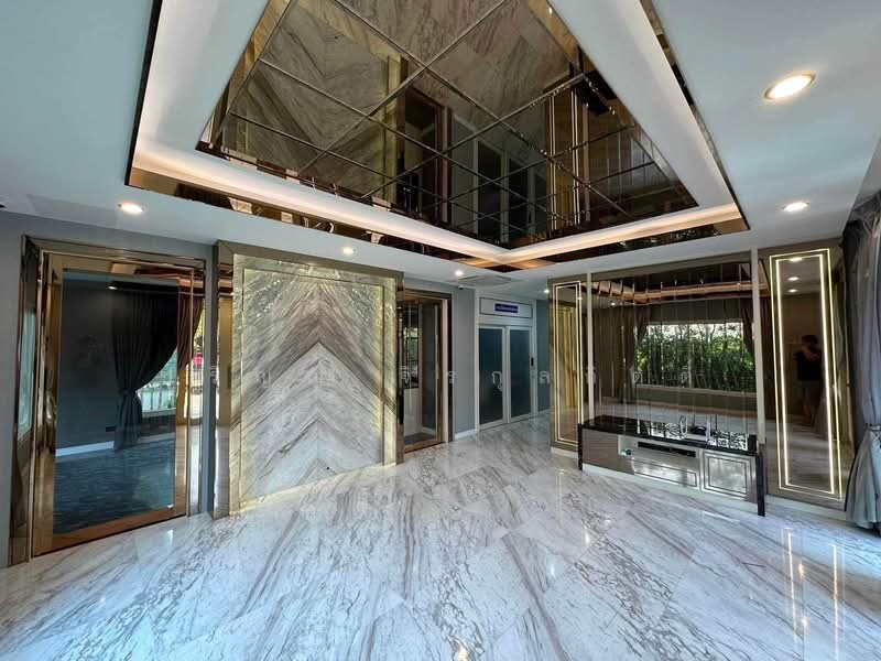 The Grand Pinklao, Bangkok, 594 Borommaratchachonnani Road, Sala Thammasop, Thawi Watthana, Bangkok, 3 Bedrooms, 400 sqm, Single Detached House For Sale, by ปริญญ์ จิรกุลกิตติ์, 500474338 - DDproperty.com