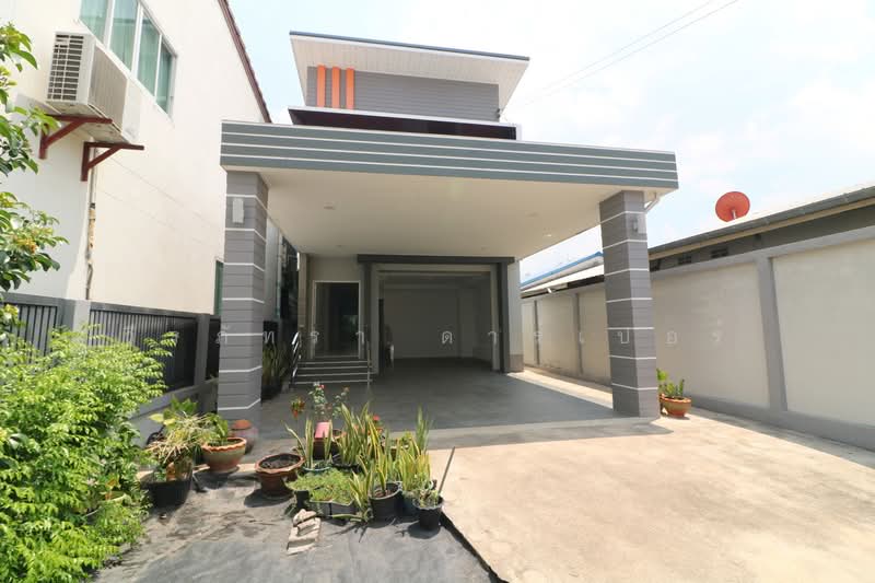 บ้านเดี่ยว 4 ห้องนอน รองรับวีลแชร์ ใจกลางชุมแพ ขอนแก่น, ขอนแก่น, ชุมแพ, ชุมแพ, ขอนแก่น, 246 ตร.ม., บ้านเดี่ยว ขาย, โดย วีรภัทรา ดาร์เปอร์, 500474343 - DDproperty.com