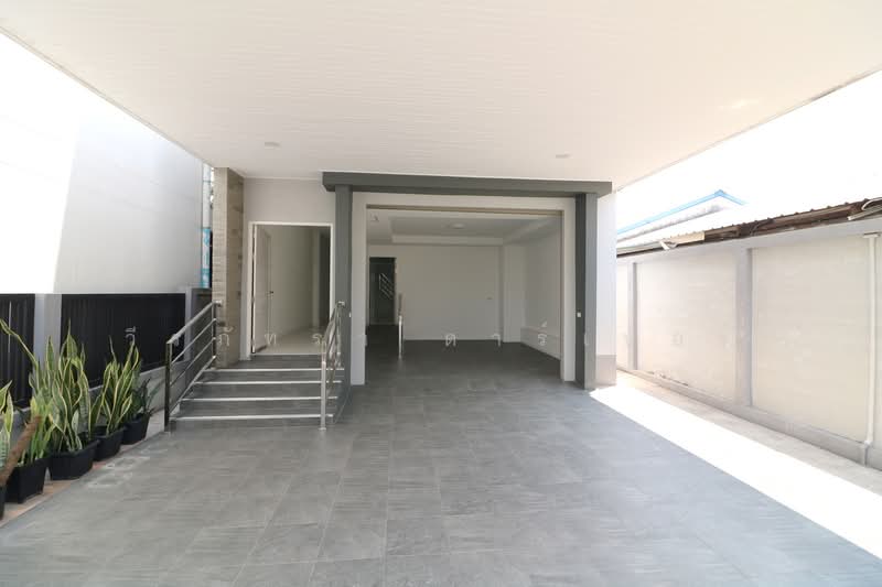 Wheelchair-Friendly 4-Bedroom House for Sale in Chum Phae, Khon Kaen, Chum Phae, Khon Kaen, 4 Bedrooms, 246 sqm, Single Detached House For Sale, by วีรภัทรา ดาร์เปอร์, 500474343 - DDproperty.com