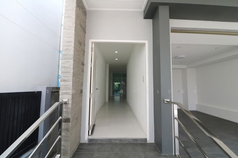 บ้านเดี่ยว 4 ห้องนอน รองรับวีลแชร์ ใจกลางชุมแพ ขอนแก่น, ขอนแก่น, ชุมแพ, ชุมแพ, ขอนแก่น, 246 ตร.ม., บ้านเดี่ยว ขาย, โดย วีรภัทรา ดาร์เปอร์, 500474343 - DDproperty.com