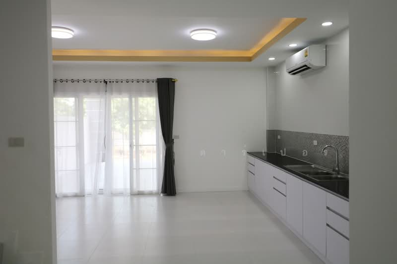 Wheelchair-Friendly 4-Bedroom House for Sale in Chum Phae, Khon Kaen, Chum Phae, Khon Kaen, 4 Bedrooms, 246 sqm, Single Detached House For Sale, by วีรภัทรา ดาร์เปอร์, 500474343 - DDproperty.com