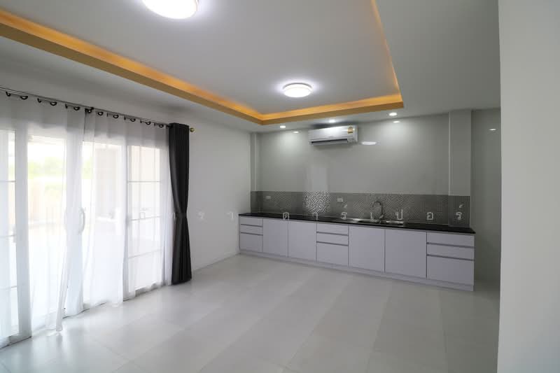 Wheelchair-Friendly 4-Bedroom House for Sale in Chum Phae, Khon Kaen, Chum Phae, Khon Kaen, 4 Bedrooms, 246 sqm, Single Detached House For Sale, by วีรภัทรา ดาร์เปอร์, 500474343 - DDproperty.com