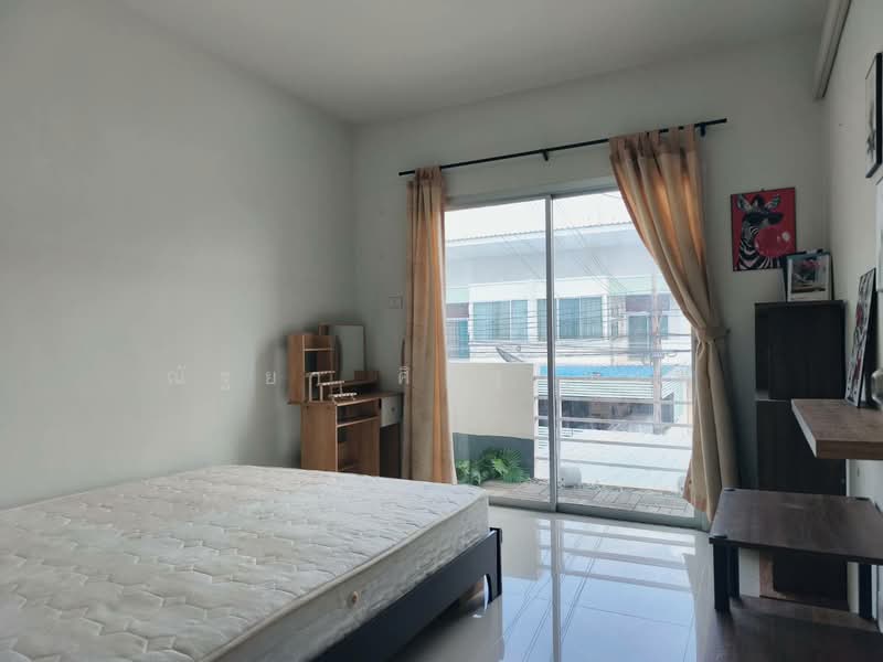 Ratchaphruek Suvarnabhumi-Ladkrabang Village, Bangkok, 397/183 Thanon Chalong Krung, Lam Pla Tiew, Lat Krabang, Bangkok, 3 Bedrooms, 140 sqm, Townhouse For Sale, by ณัฐยา ศิริฐานนท์, 500474379 - DDproperty.com