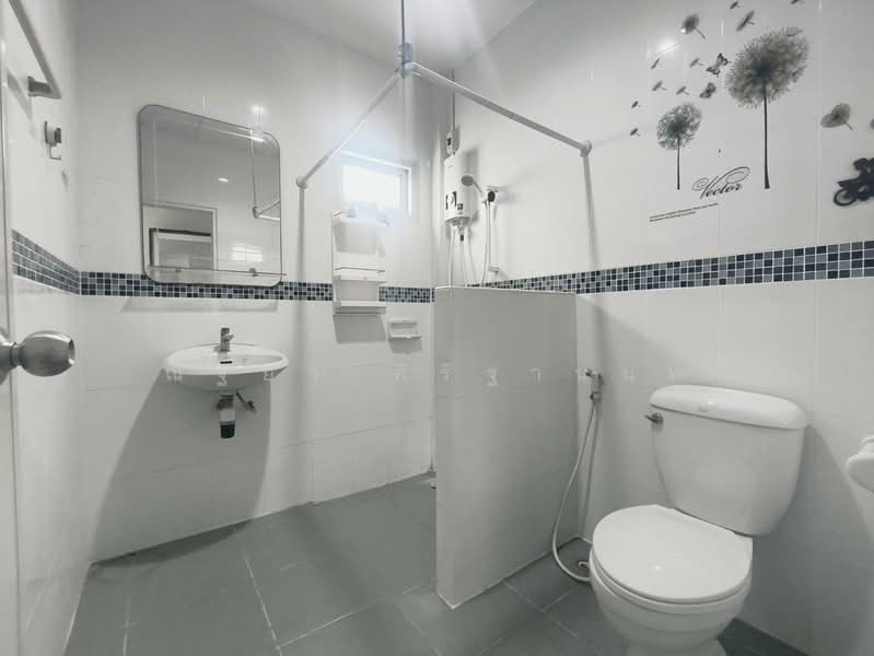 Ratchaphruek Suvarnabhumi-Ladkrabang Village, Bangkok, 397/183 Thanon Chalong Krung, Lam Pla Tiew, Lat Krabang, Bangkok, 3 Bedrooms, 140 sqm, Townhouse For Sale, by ณัฐยา ศิริฐานนท์, 500474379 - DDproperty.com